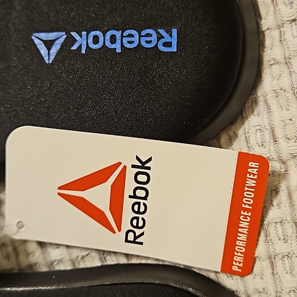 REEBOK Slides Sz 6 kids 7.5 Womans - Picture 4 of 6